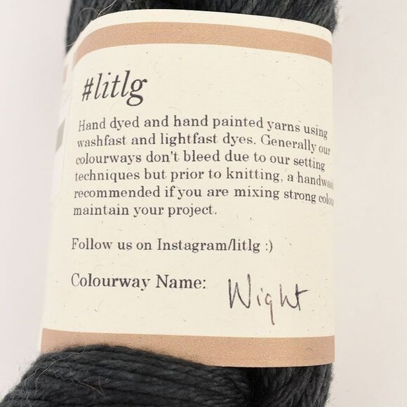 Life In The Long Grass DK Yarn SW Merino 250 Yds Hand Dyed Ireland Color Wight - Picture 4 of 4